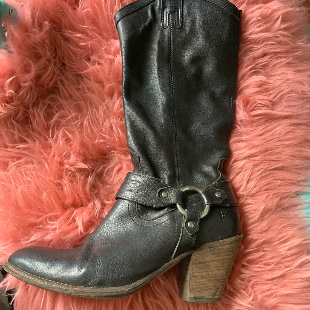 FRYE Taylor Harness Boot - 8.5 Dk Brown